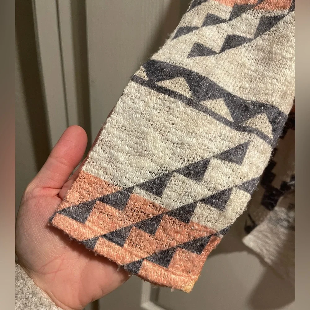 Aztec blouse - Picture 5 of 5